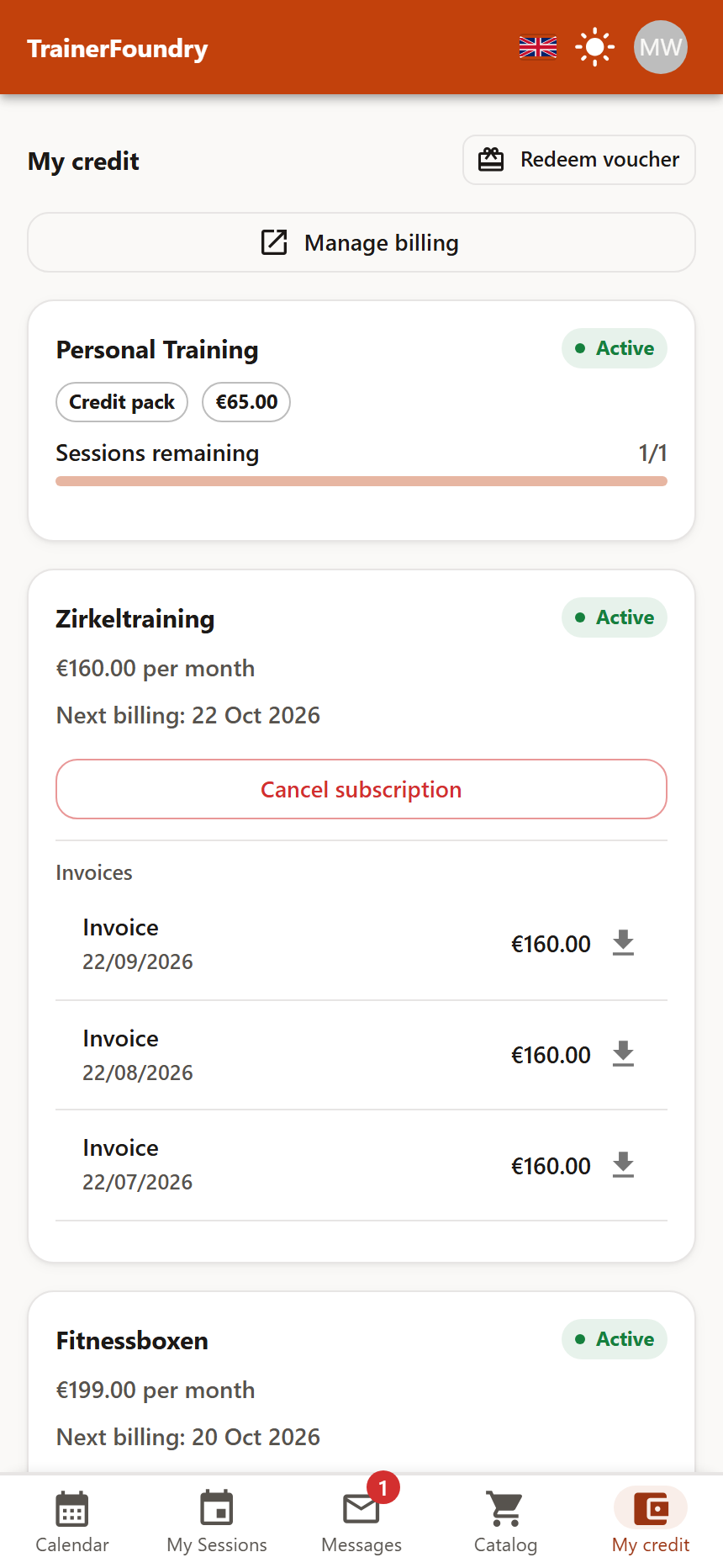 The “My credit” tab with a package as a punch-card and, below it, two active memberships with monthly price and next billing date — the first with its “Cancel subscription” action and its invoices to download.